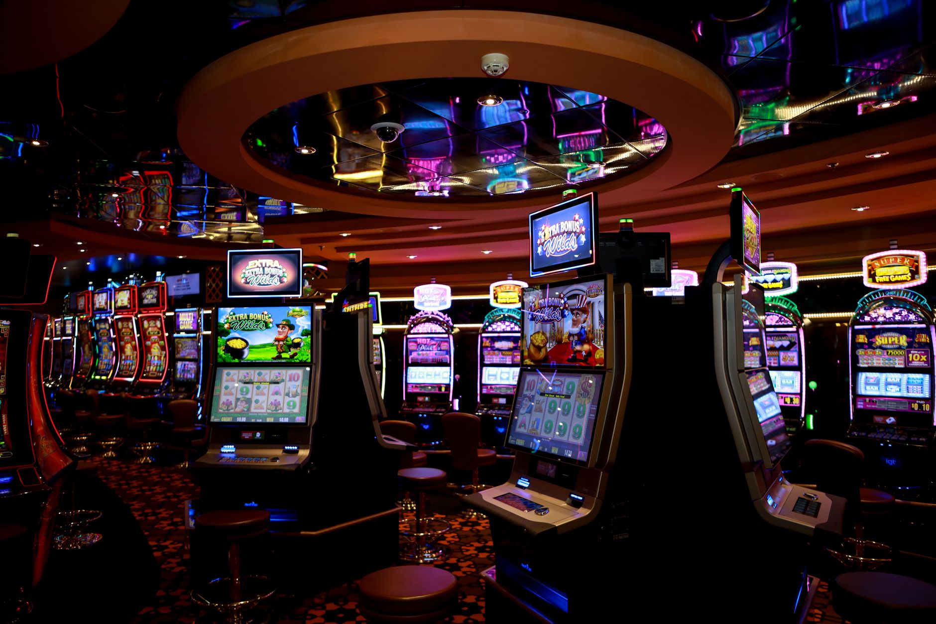 10 Key Insights into Casino Culture and Gaming Strategies